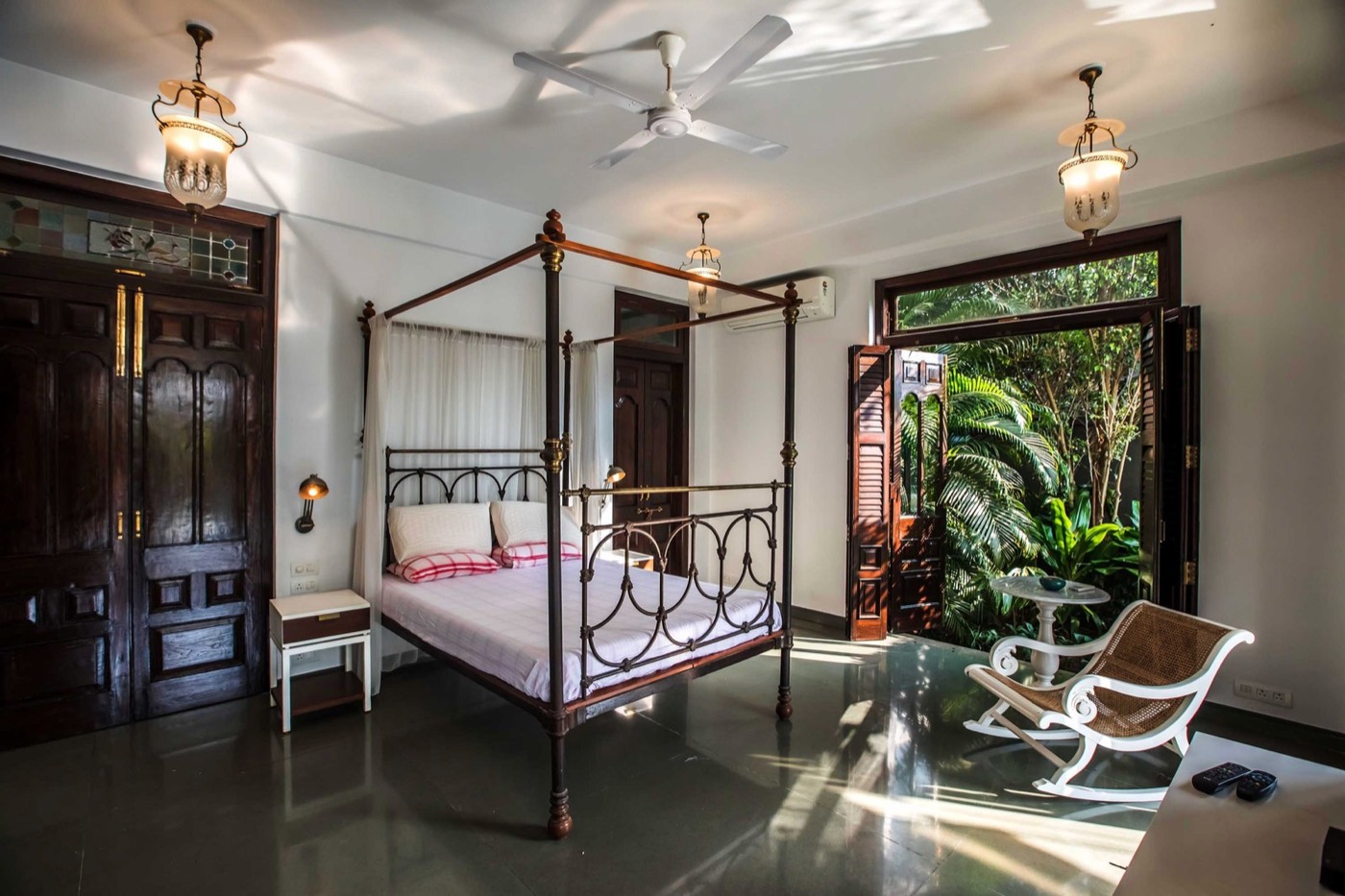 Hire A Villa — frame 03 by Sohail Joshi