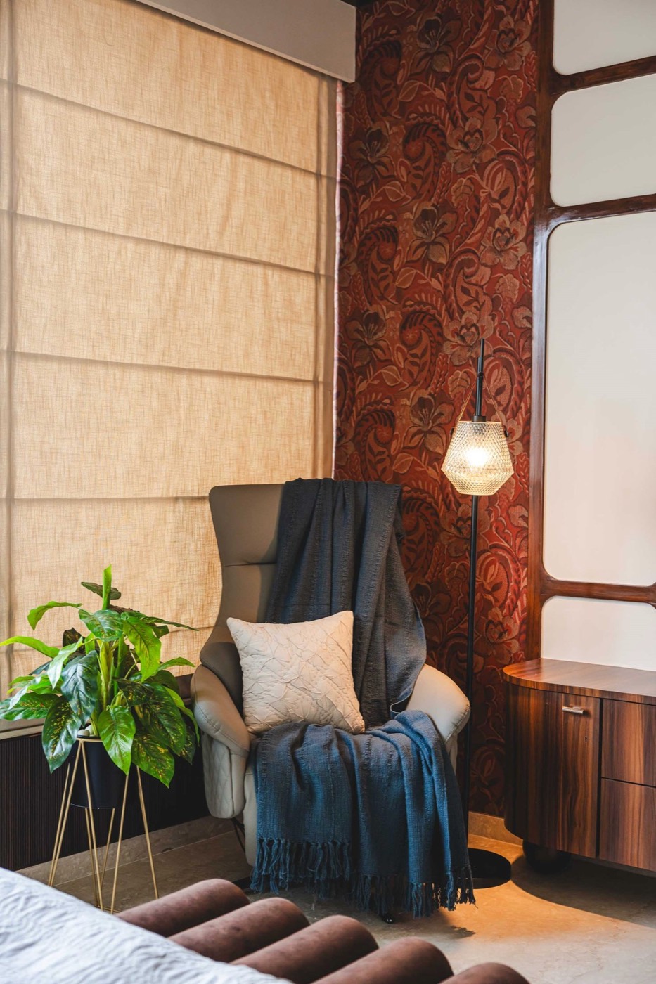 Oberoi Enigma — frame 10 by Sohail Joshi